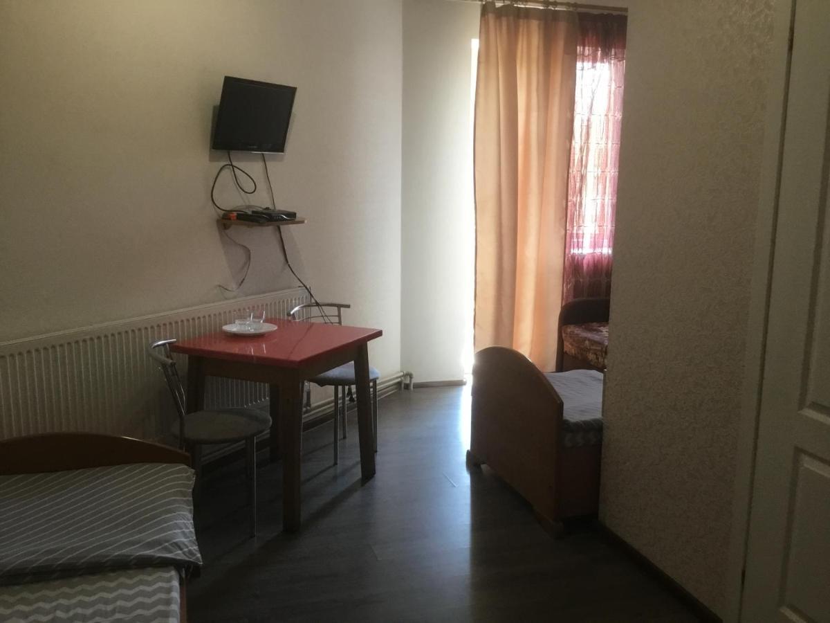 Inn Alibi Khorodelets Buitenkant foto